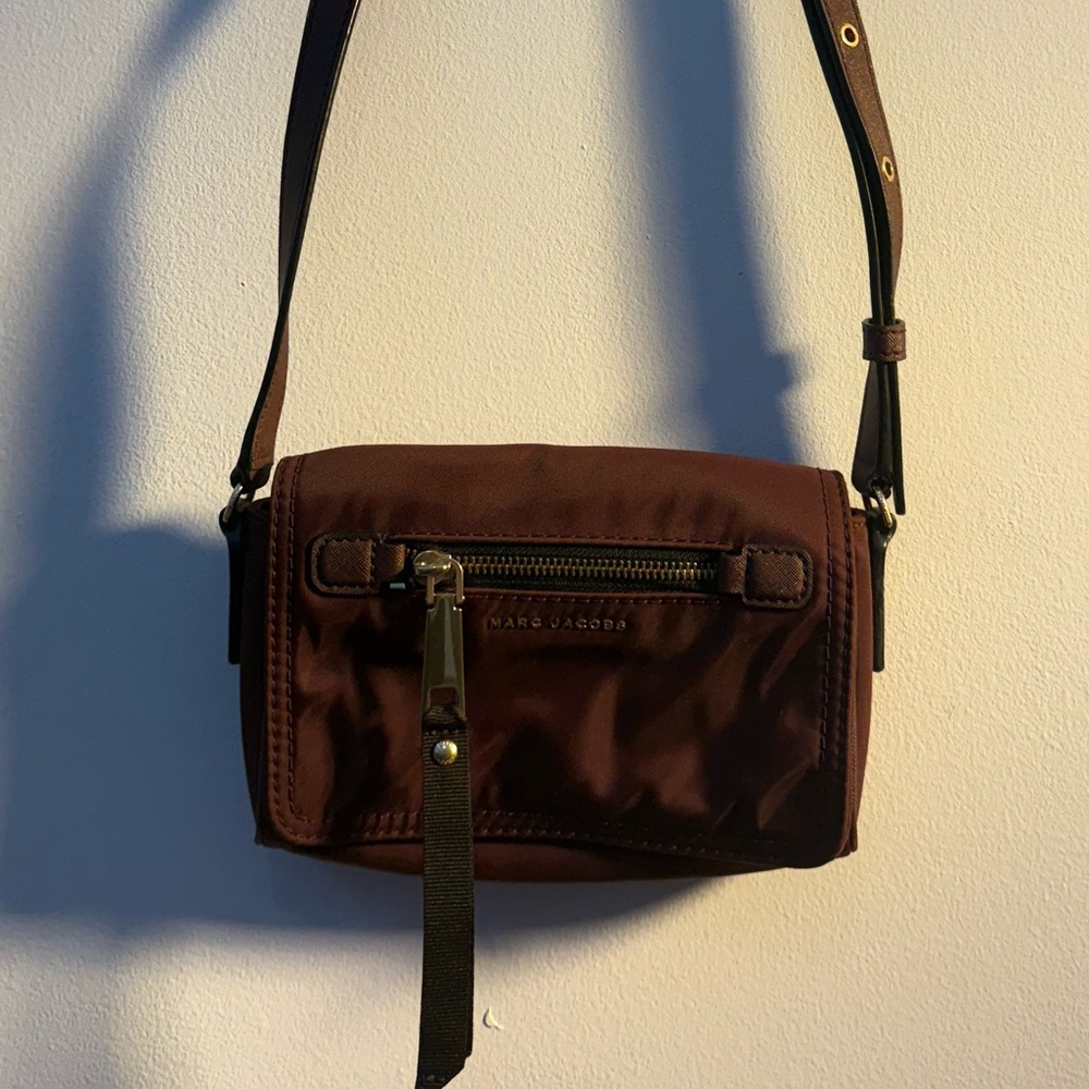 Early 2000s Marc Jacobs Burgundy and Gold Crossbody Bag
